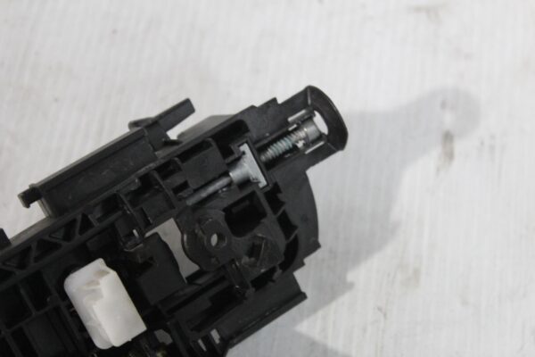 Mercedes Benz W204 C Class Front Right Door Handle Assembly