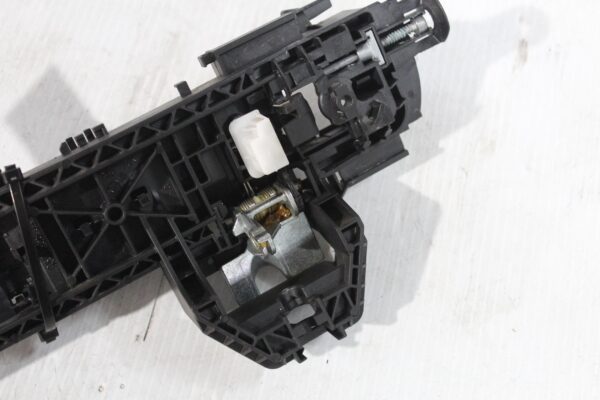 Mercedes Benz W204 C Class Front Right Door Handle Assembly