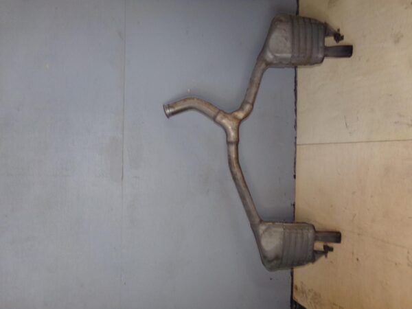 Mercedes Benz W205 C300 Rear Muffler Exhaust Section A2054909600