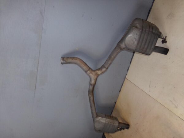 Mercedes Benz W205 C300 Rear Muffler Exhaust Section A2054909600