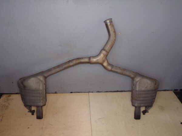 Mercedes Benz W205 C300 Rear Muffler Exhaust Section A2054909600