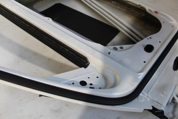 Mercedes Benz W204 C Class Front Right Door WHITE