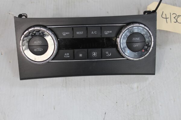 Mercedes Benz W204 C63 AC Aircon Climate Control Unit A2049006708, A2049007615