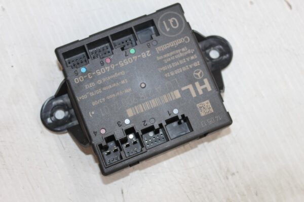Mercedes Benz W204 C63 Rear Left Door Control Unit A2189001401