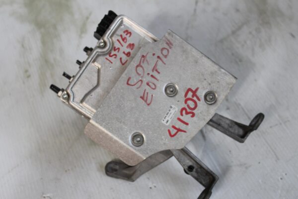 Mercedes Benz W204 C63 AMG 507 ABS Pump A1724315312, A1729008106