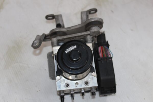 Mercedes Benz W204 C63 AMG 507 ABS Pump A1724315312, A1729008106