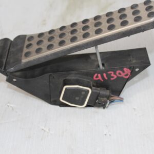 Mercedes Benz W204 C63 AMG Accelerator Throttle Pedal A2043000204