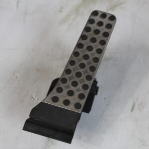 Mercedes Benz W204 C63 AMG Accelerator Throttle Pedal A2043000204 - Image 4