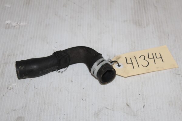 Mercedes Benz W177 A250 Engine Coolant Hose Pipe A2602032400, A2602033300