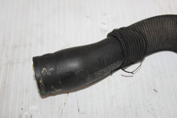 Mercedes Benz W177 A250 Engine Coolant Hose Pipe A2602032400, A2602033300