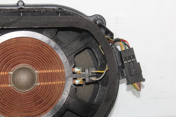 Mercedes Benz W204 C63 AMG Rear Parcel Shelf Speaker Right A2048205702