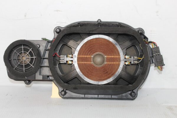 Mercedes Benz W204 C63 AMG Rear Parcel Shelf Speaker Right A2048205702