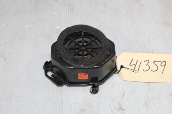 Mercedes Benz W204 C Class Rear Parcel Shelf Speaker LEFT A2048205802