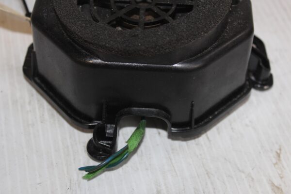 Mercedes Benz W204 C Class Rear Parcel Shelf Speaker LEFT A2048205802