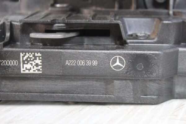 Mercedes Benz W205 C Class Front Right Door Lock Actuator A0997200000