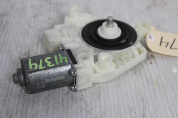 Mercedes Benz W205 W253 W213 C GCL E Class Window Regulator Motor A2139069501