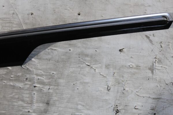 Porsche 95B Macan Front Left Door Card Trim Moulding GLOSS BLACK 95B867409D