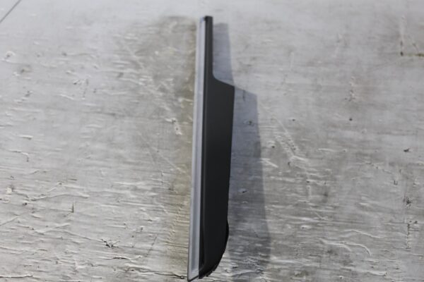 Porsche 95B Macan Front Left Door Card Trim Moulding GLOSS BLACK 95B867409D