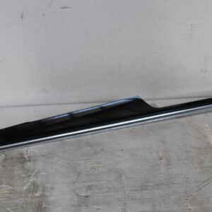 Porsche 95B Macan Front Right Door Card Trim Moulding GLOSS BLACK 95B867410D - Image 2