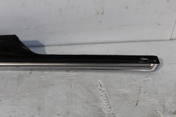 Porsche 95B Macan Front Right Door Card Trim Moulding GLOSS BLACK 95B867410D