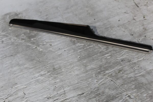 Porsche 95B Macan Front Right Door Card Trim Moulding GLOSS BLACK 95B867410D