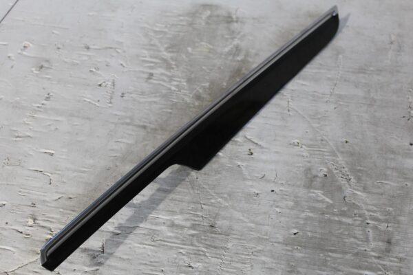 Porsche 95B Macan Front Right Door Card Trim Moulding GLOSS BLACK 95B867410D