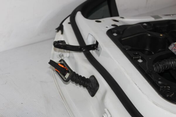 Porsche Cayenne 92A 958 Front Right Drivers Door WHITE