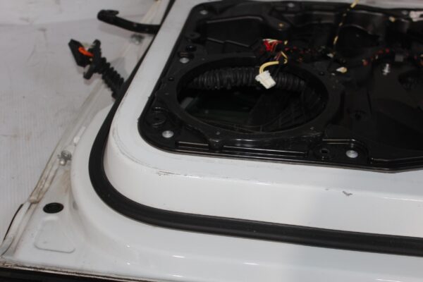 Porsche Cayenne 92A 958 Front Right Drivers Door WHITE
