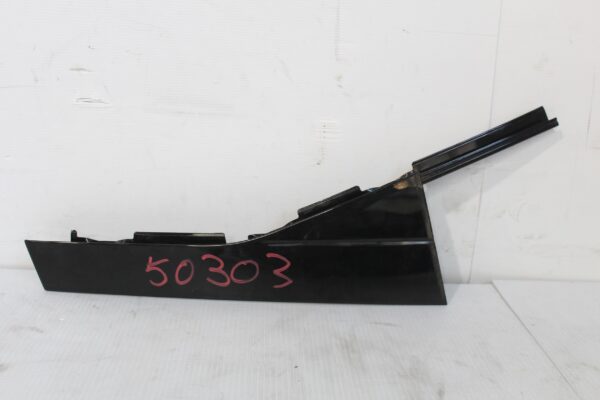 Porsche Cayenne Rear Right Door Window Strip 7P5853590RH
