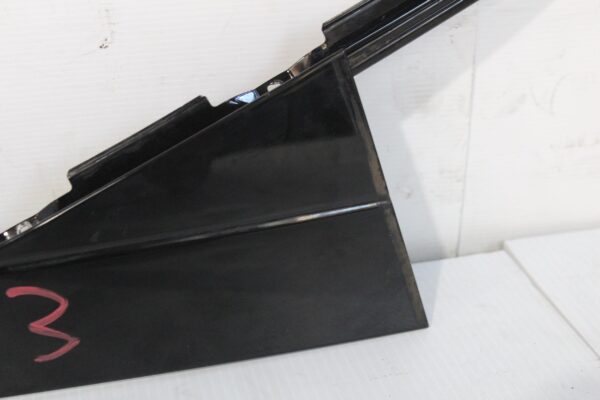 Porsche Cayenne Rear Right Door Window Strip 7P5853590RH