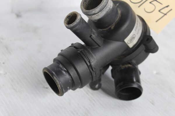 Range Rover Sport L494 3.0L Thermostat w Housing LR062085, FPLA8A586AA