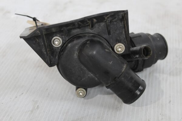 Range Rover Sport L494 3.0L Thermostat w Housing LR062085, FPLA8A586AA