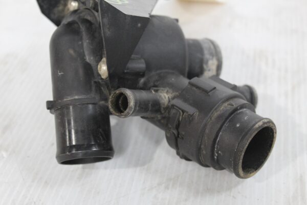 Range Rover Sport L494 3.0L Thermostat w Housing LR062085, FPLA8A586AA