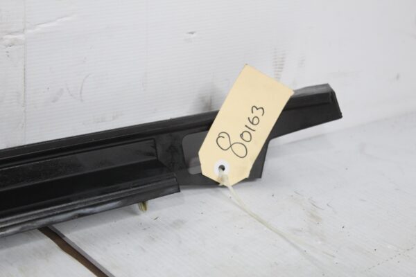 Range Rover Sport L494 Right Tailgate Close Sensor Moulding LR056951, LR139421