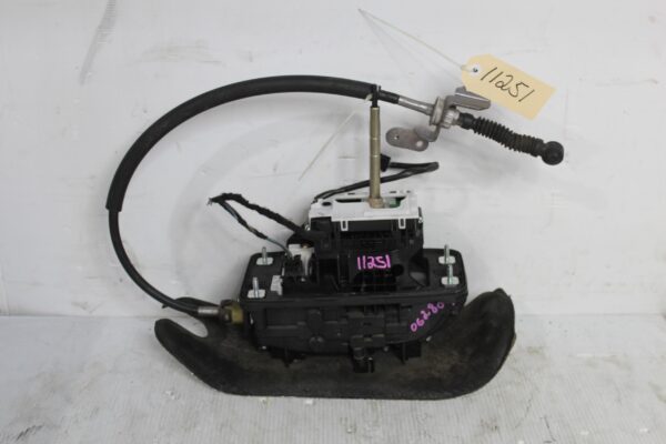 Audi 8R Q5 SQ5 Gear Shift Selector Lever Mechanism 8R2713041M, 8R2713105B