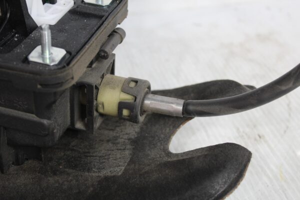 Audi 8R Q5 SQ5 Gear Shift Selector Lever Mechanism 8R2713041M, 8R2713105B