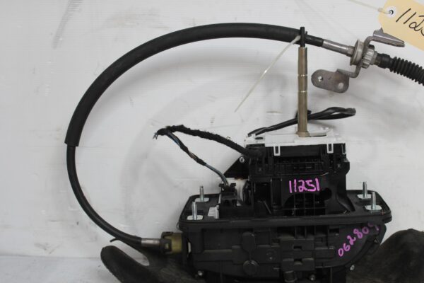Audi 8R Q5 SQ5 Gear Shift Selector Lever Mechanism 8R2713041M, 8R2713105B
