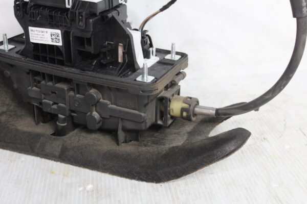 Audi 8R Q5 SQ5 Gear Shift Selector Lever Mechanism 8R2713041M, 8R2713105B