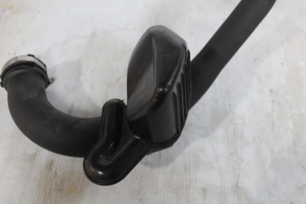 Audi Q5 SQ5 Intercooler Pressure Pipe Left 8K0145673AB