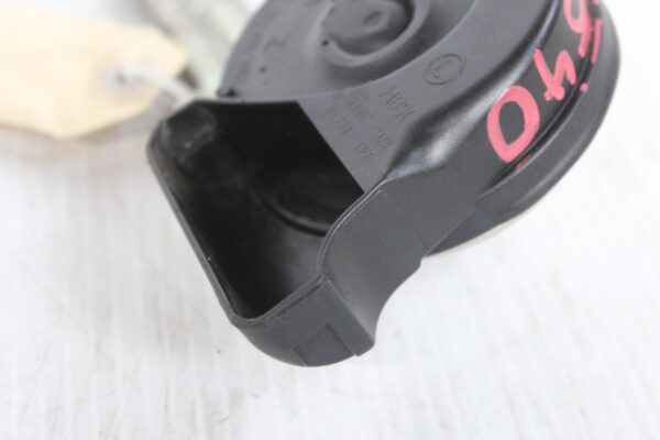 Audi 8V A3 / Volkswagen Mk7 Golf Horn w Bracket 5Q0951221A
