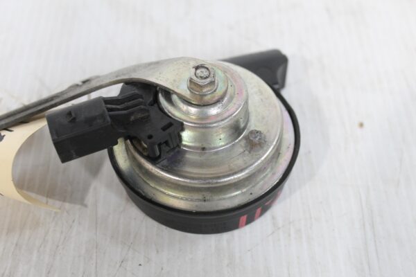 Audi 8V A3 / Volkswagen Mk7 Golf Horn w Bracket 5Q0951221A