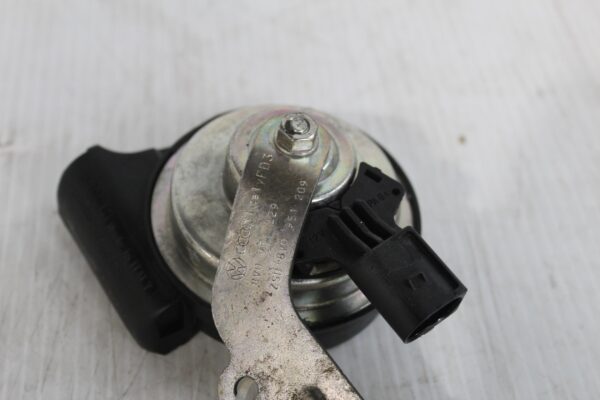 Audi 8V A3 / Volkswagen Mk7 Golf Horn w Bracket 5Q0951221A