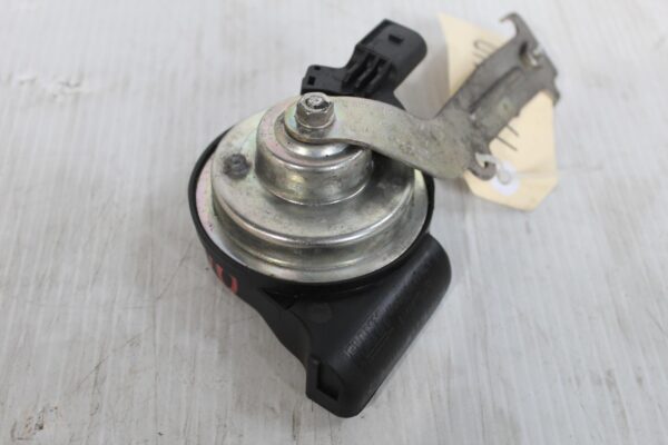 Audi 8V A3 / Volkswagen Mk7 Golf Horn w Bracket 5Q0951221A