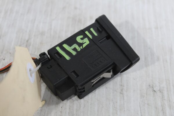Audi 8R Q5 SQ5 Emergency Hazard Light Switch Button 8R2941509