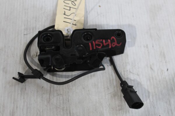 Audi 8R Q5 SQ5 Hood Latch Lock Release 8K0823509F, 8K0823509G