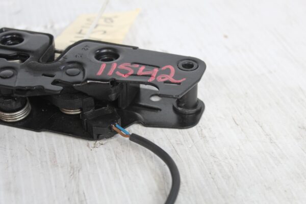 Audi 8R Q5 SQ5 Hood Latch Lock Release 8K0823509F, 8K0823509G
