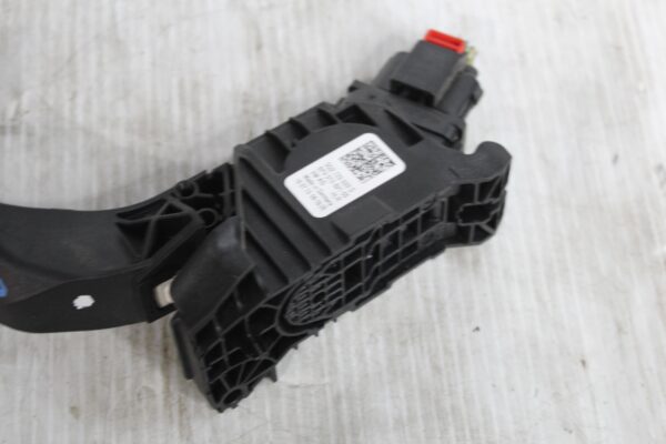 Audi 8V A3 S3 RS3 Accelerator Pedal With Electric Module 5Q2723503D, 5Q2723503F