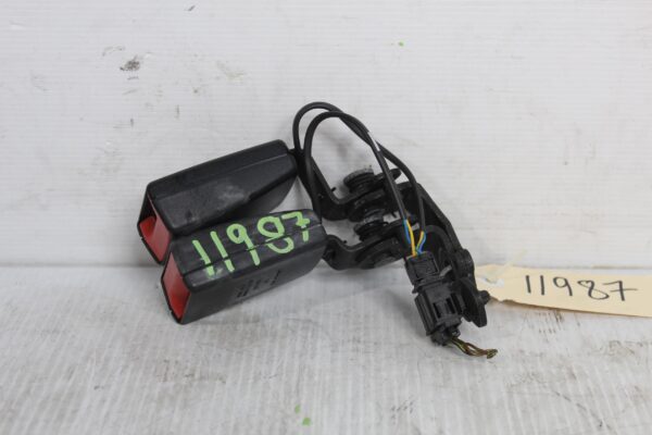Audi 8V A3 S3 RS3 Rear Double Seat Belt Clip Buckle Latch 8V0857739QVZ