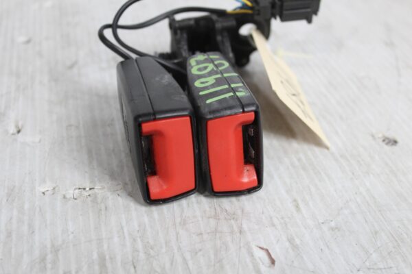 Audi 8V A3 S3 RS3 Rear Double Seat Belt Clip Buckle Latch 8V0857739QVZ