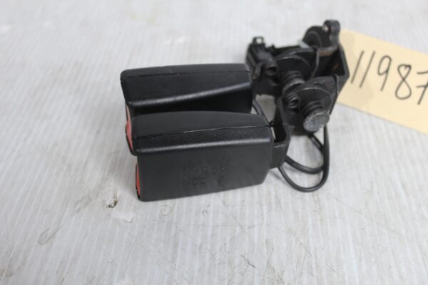 Audi 8V A3 S3 RS3 Rear Double Seat Belt Clip Buckle Latch 8V0857739QVZ